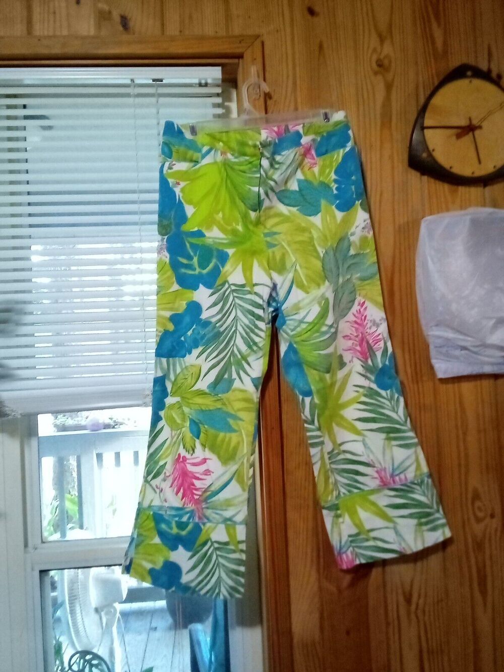 Bandolino Capri Pants Womens 14 Cotton Spandex Floral Print Zip Fly